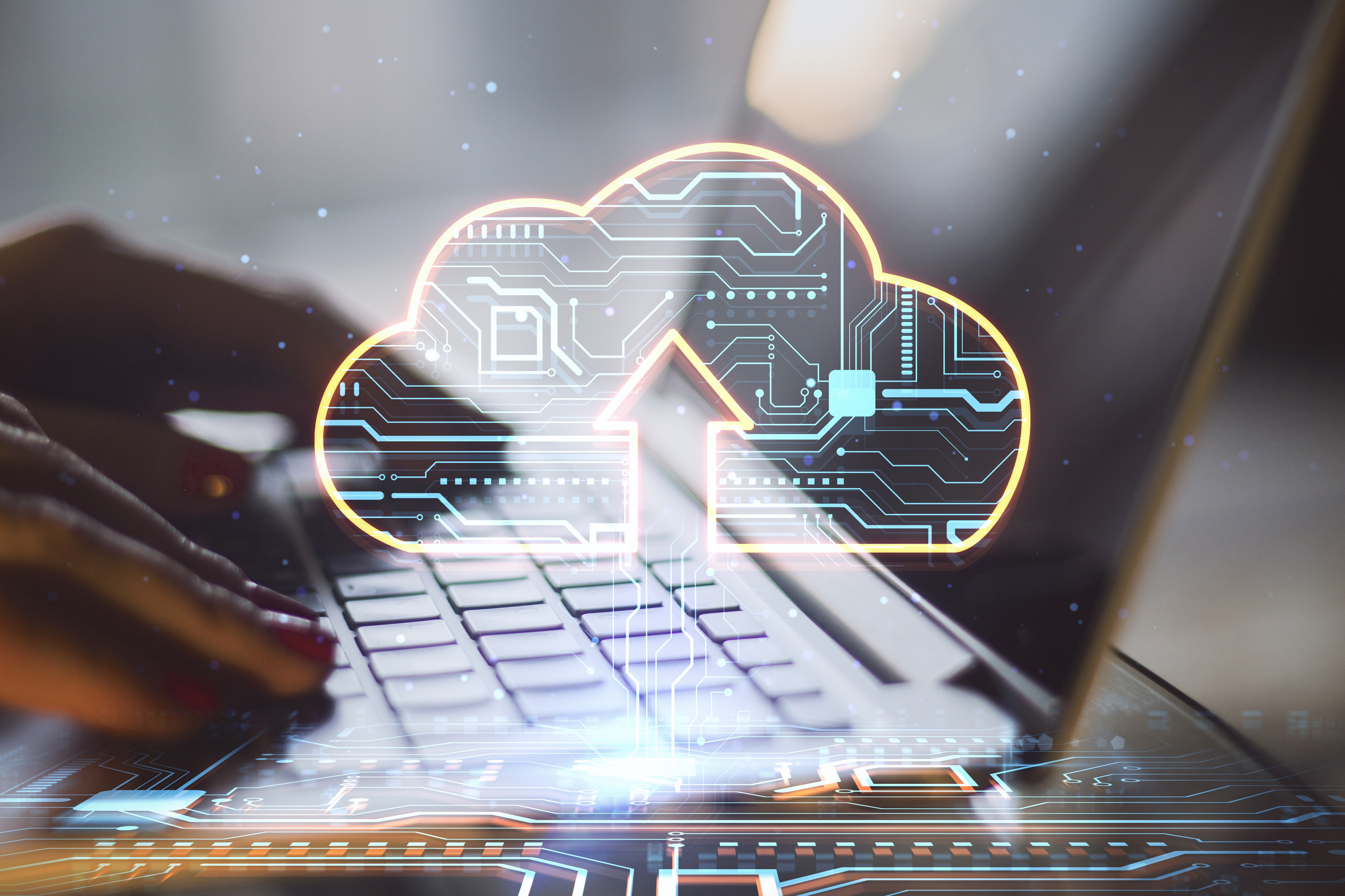 Cloud-Technologie auf einer Laptop-Tastatur